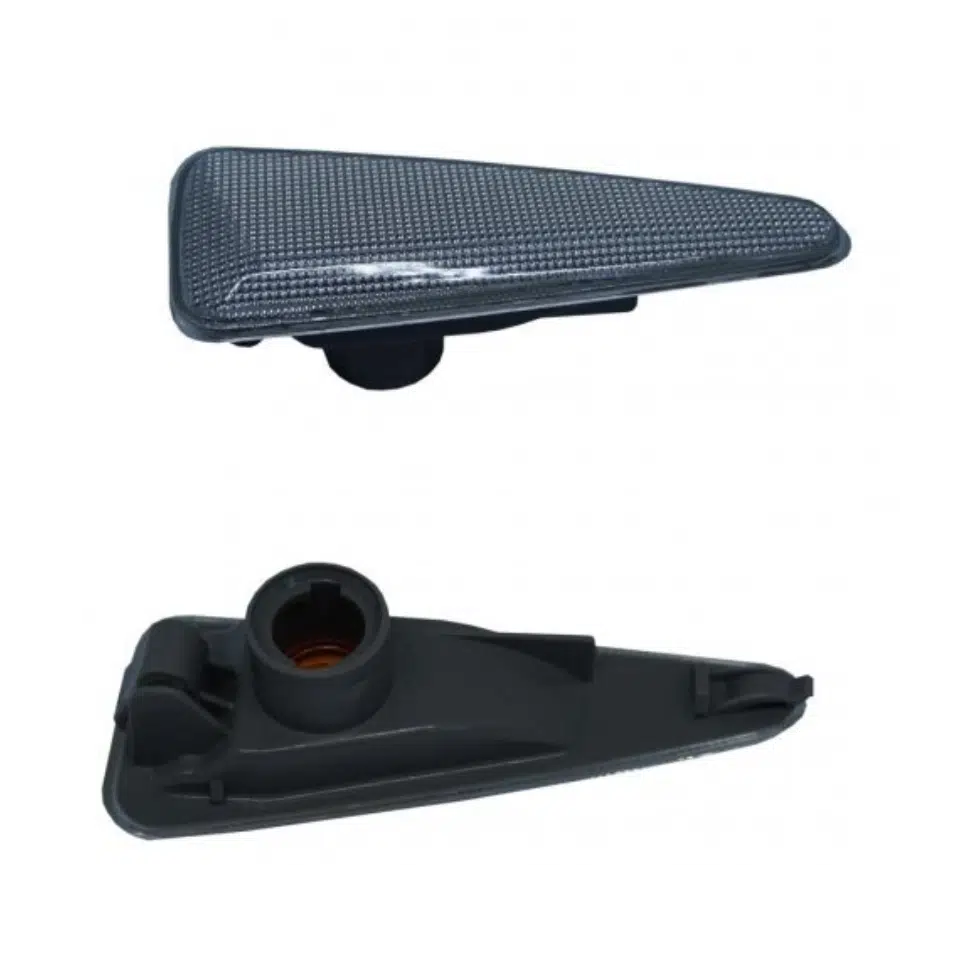 Sandero / Logan / Clio 2 / Thalia Çamurluk Sinyali Sağ 8200602765 Sandero / Logan / Clio 2 / Thalia Çamurluk Sinyali Sağ 8200602765